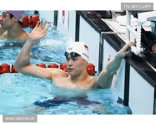 孙杨这张生活照，把我逼得怀疑他是不是把游泳当副业了